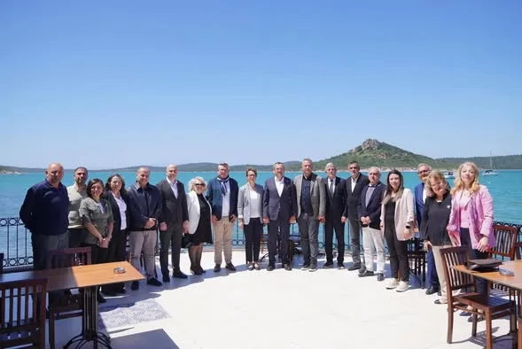 8. Balıkesir İlçe Kent Konseyleri İş Birliği ve Koordinasyon Toplantısı Ayvalık'ta Gerçekleşti!